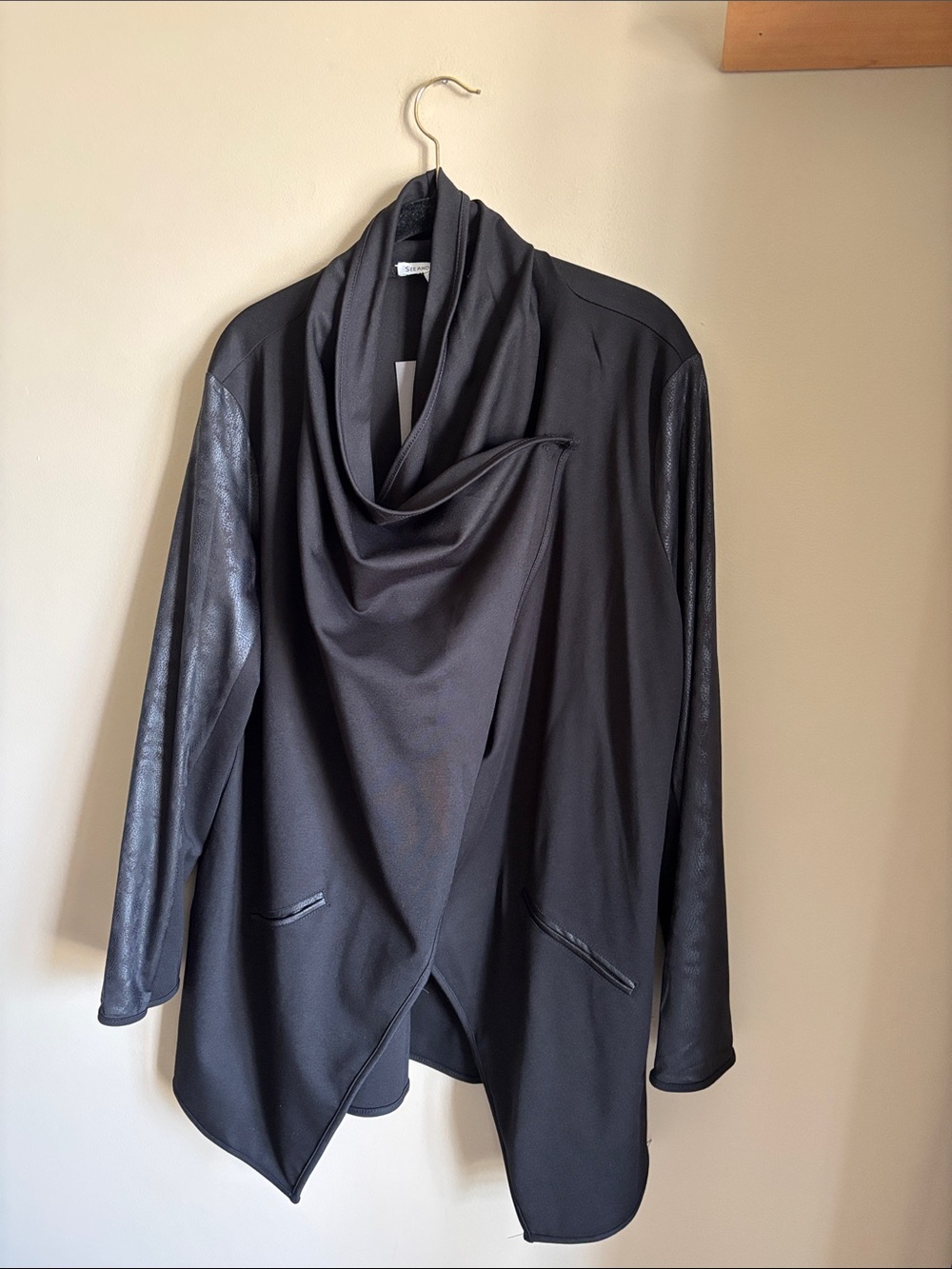Draped Open-Front Women's Jacket - Black